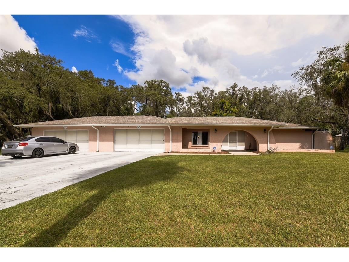 8976 Lake Drive New Port Richey FL 34654 TB8430996 image1