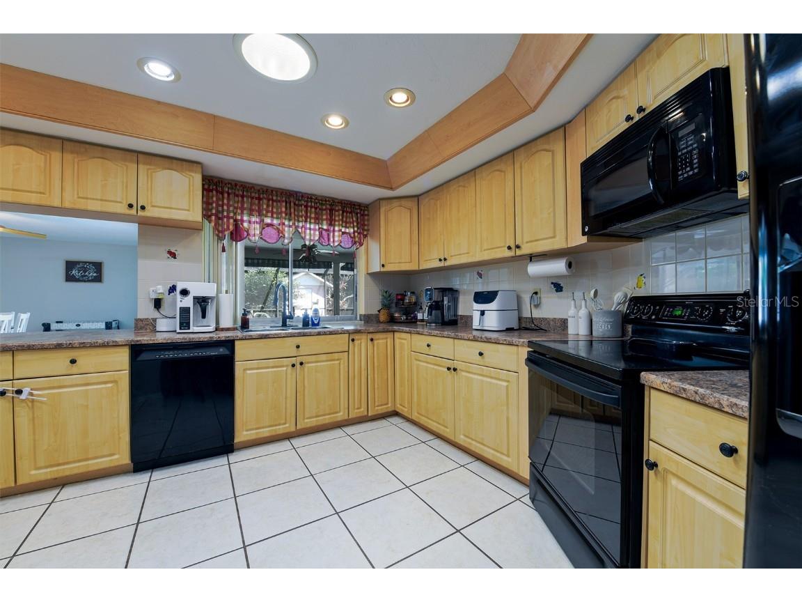 8976 Lake Drive New Port Richey FL 34654 TB8430996 image16