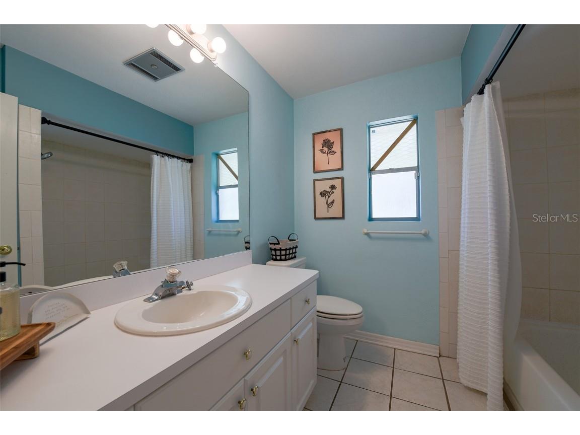 8976 Lake Drive New Port Richey FL 34654 TB8430996 image28