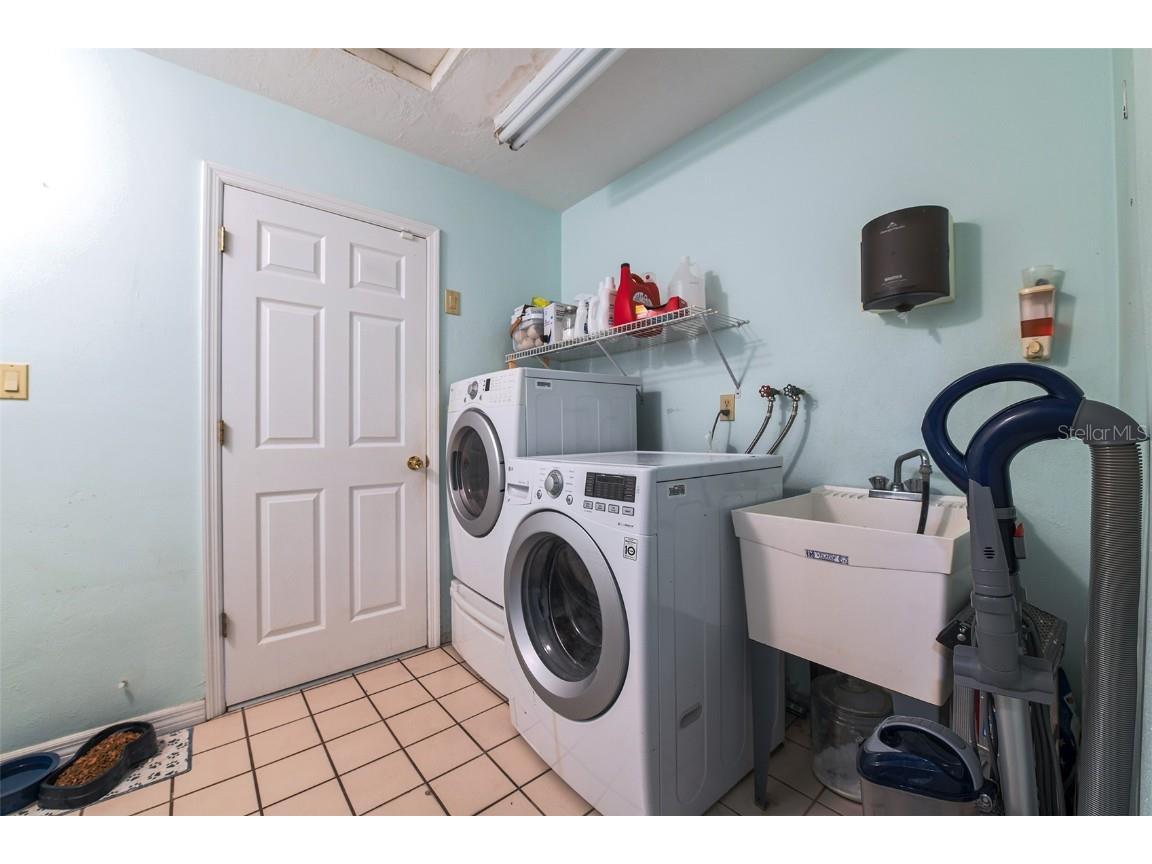 8976 Lake Drive New Port Richey FL 34654 TB8430996 image31