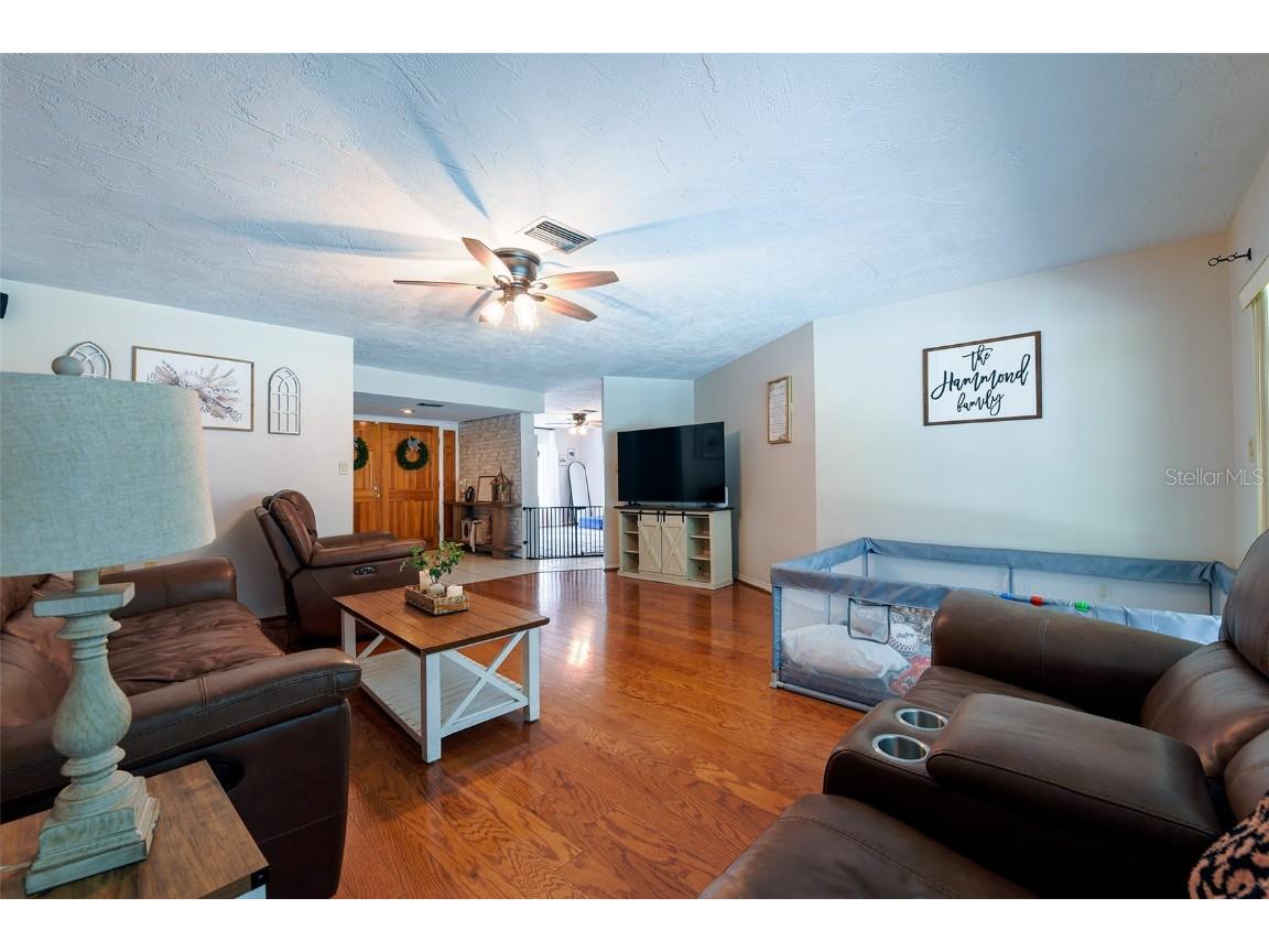 8976 Lake Drive New Port Richey FL 34654 TB8430996 image8