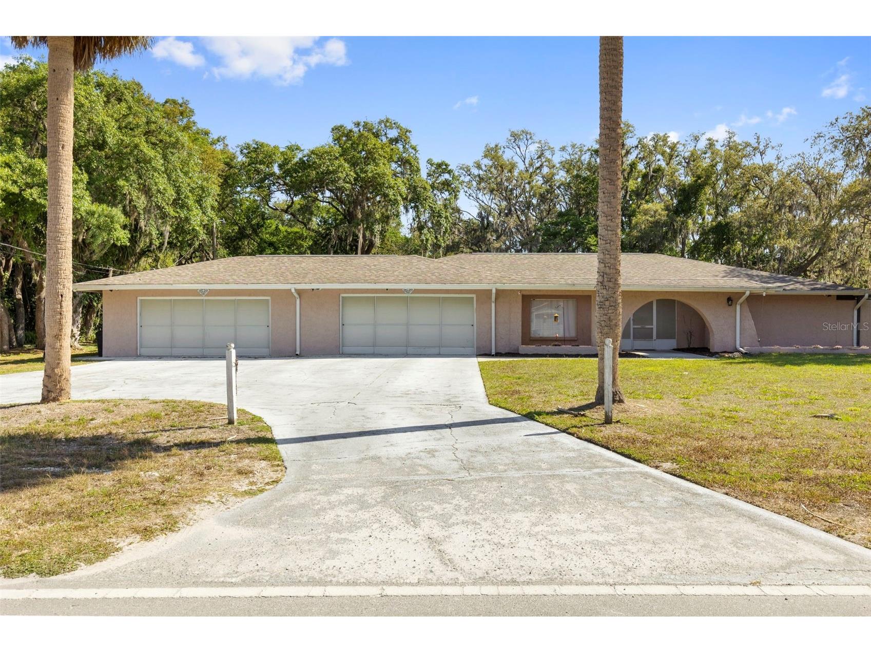 8976 Lake Drive New Port Richey FL 34654 W7885075 image1