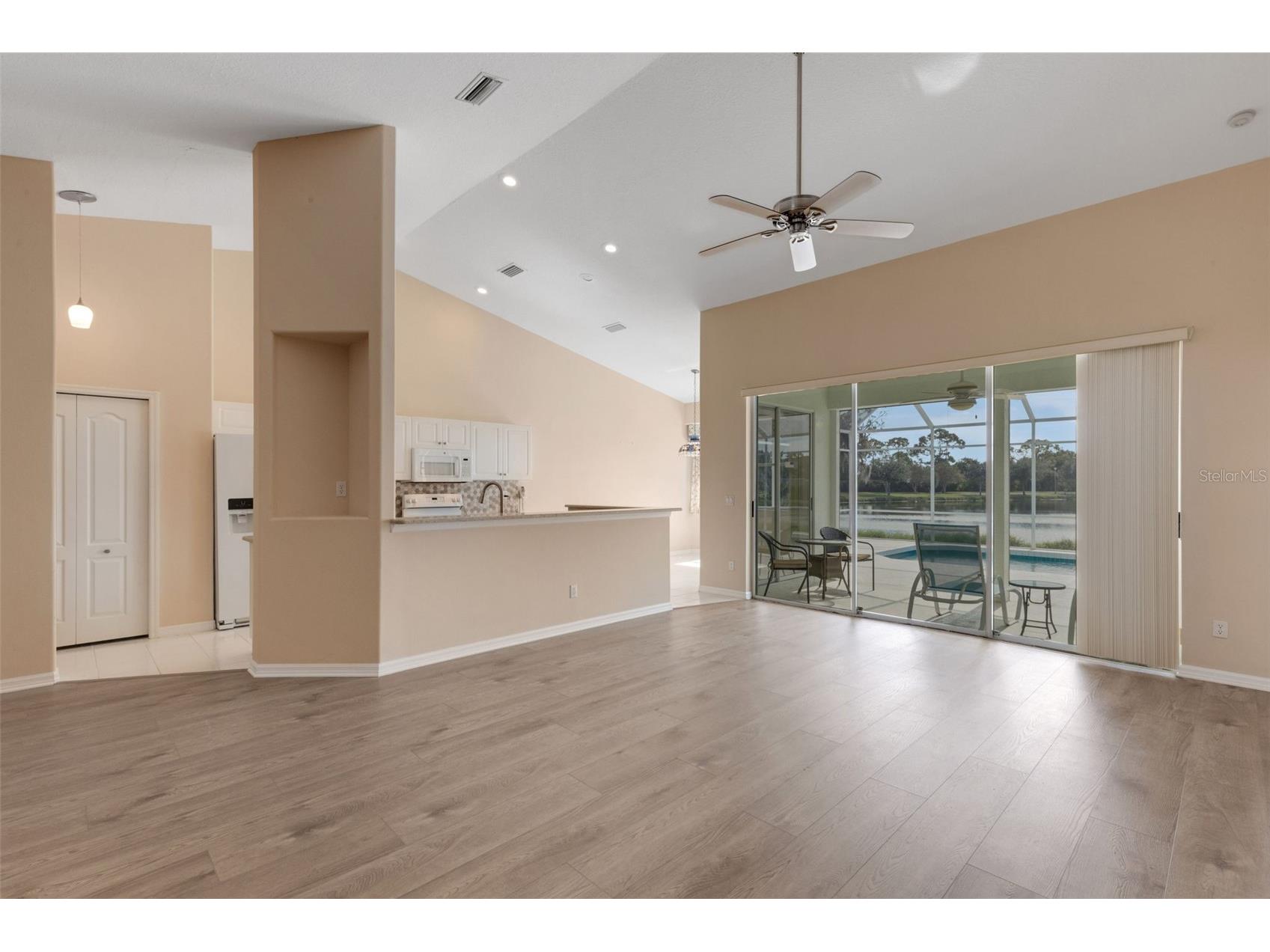 8976 Whitemarsh Avenue Sarasota FL 34238 A4689216 image14