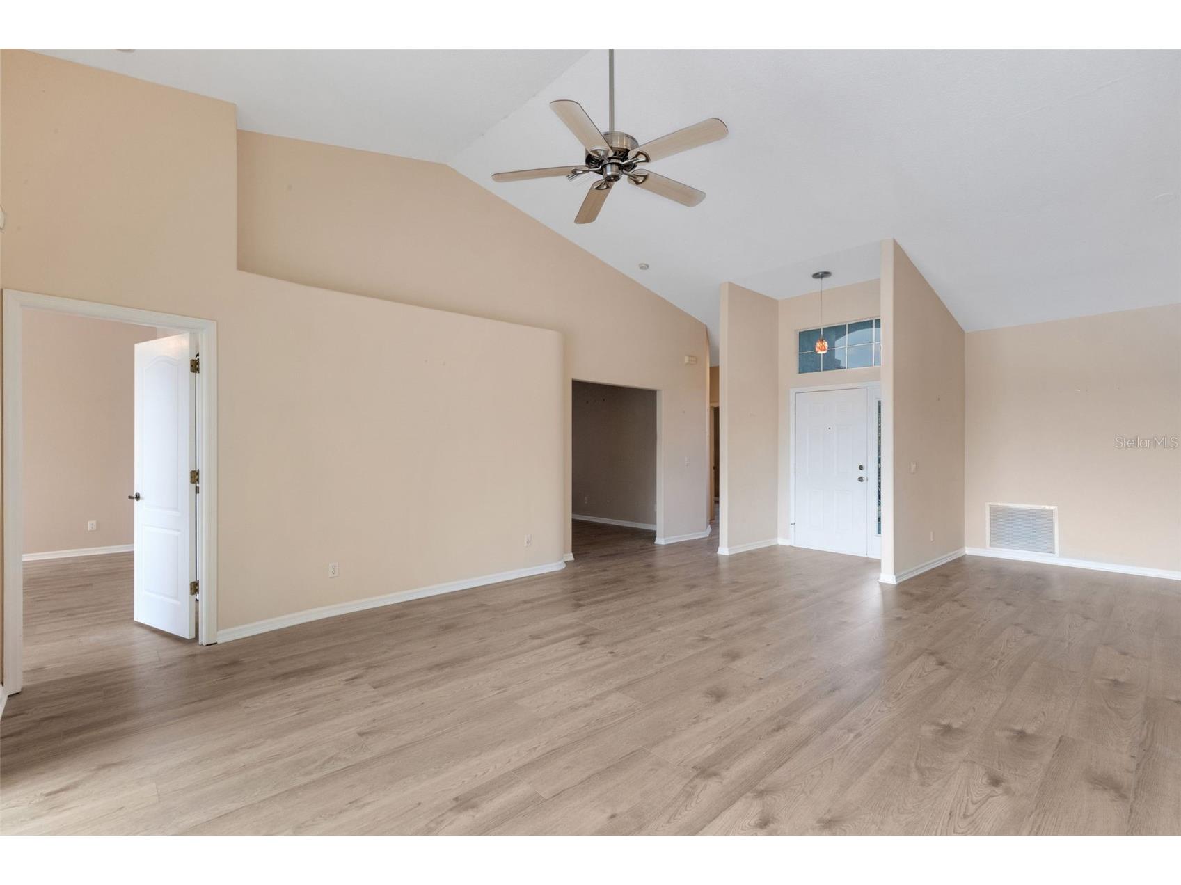 8976 Whitemarsh Avenue Sarasota FL 34238 A4689216 image16