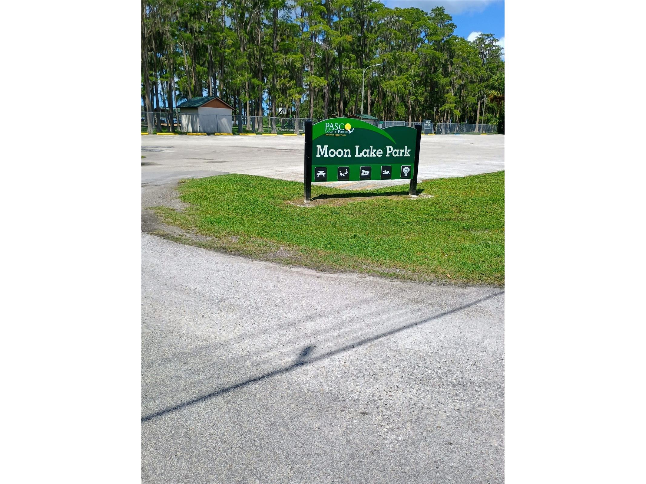 8977 Lake Drive New Port Richey FL 34654 W7878420 image32