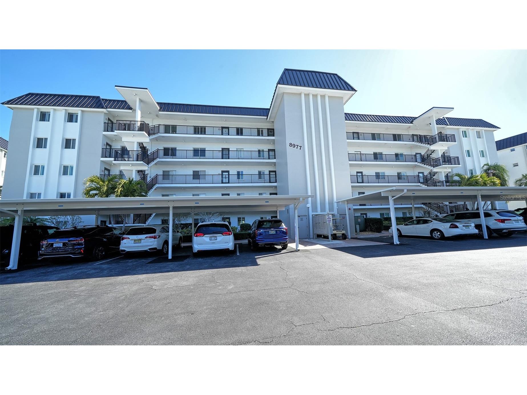 8977 Midnight Pass Road #222 Sarasota FL 34242 - LITTLE SARASOTA BAY ICW A4676582 image1