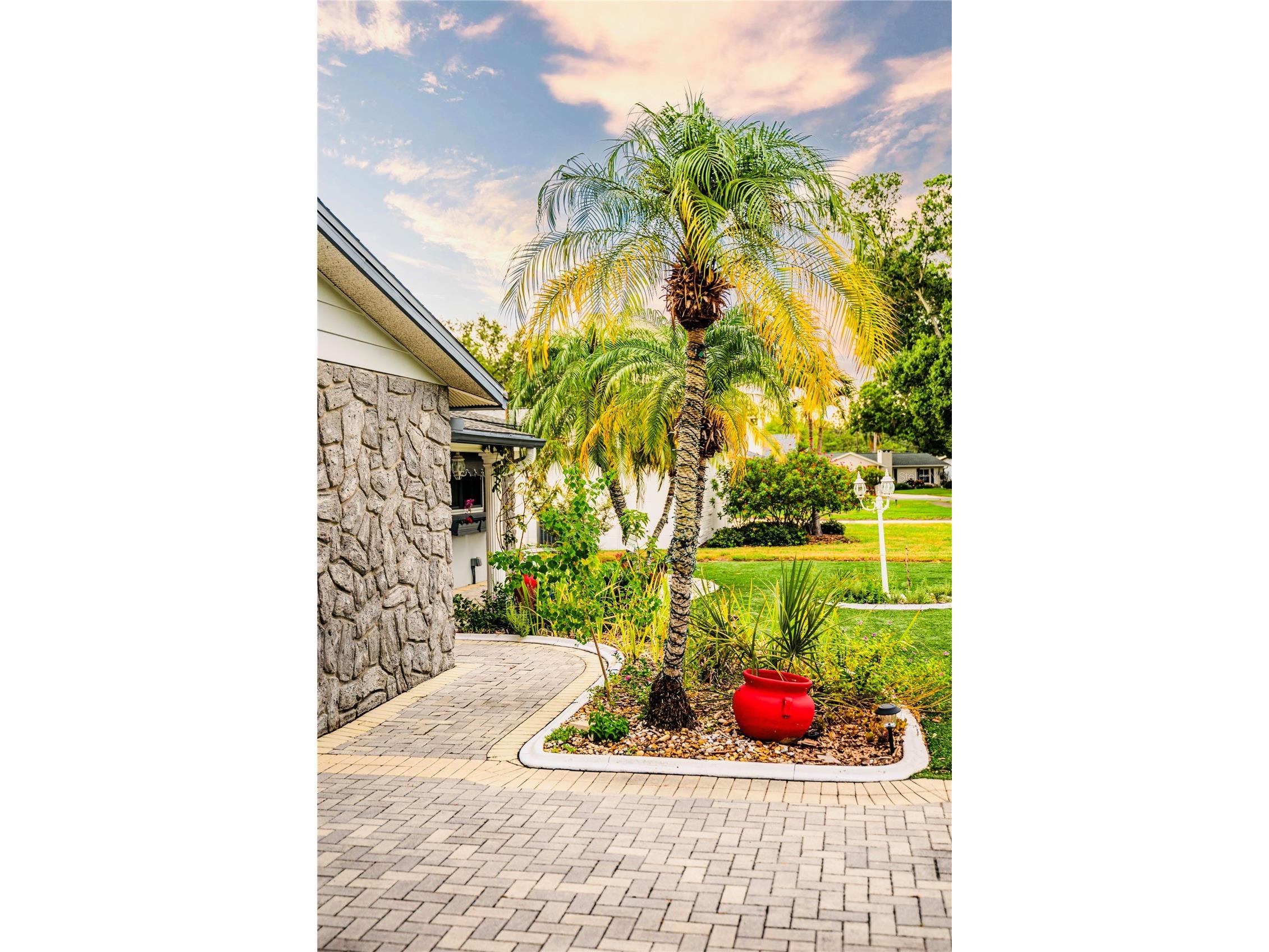 898 Corvette Drive Largo FL 33771 TB8527575 image4