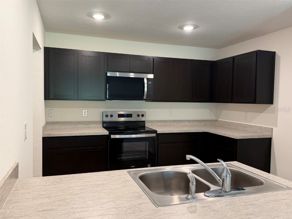 898 Hudson Valley Drive Poinciana FL 34759 C7512617 image2