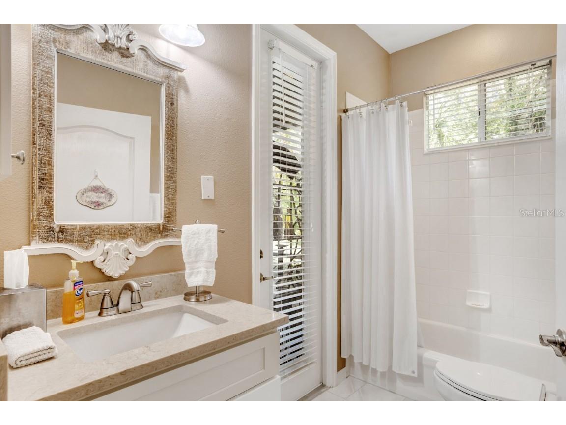 8982 Founders Cir Palmetto FL 34221 A4665467 image20