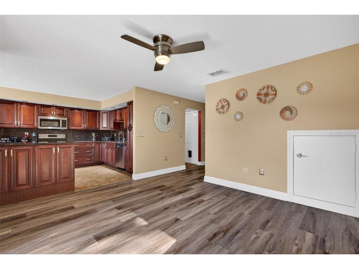 8984 Antigua Drive Seminole FL 33777 TB8454716 image12