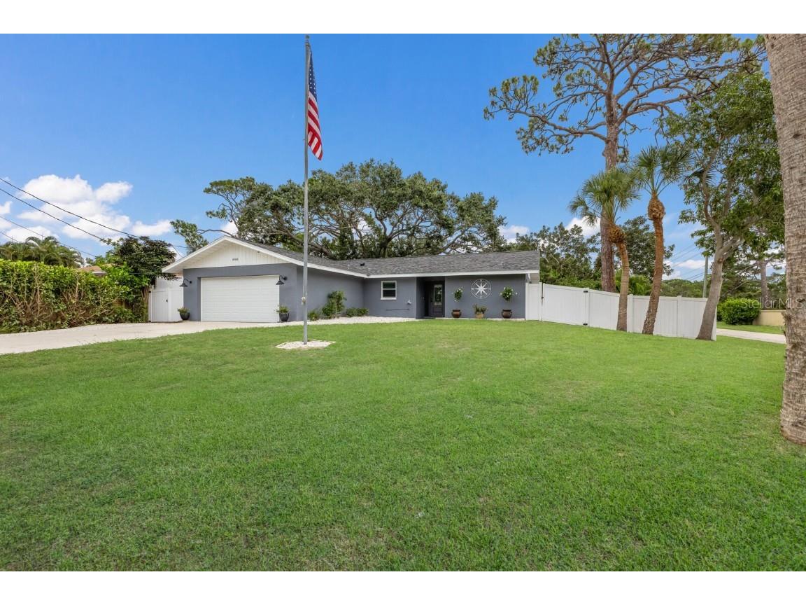 8985 Pohoy Avenue Sarasota FL 34231 A4657183 image1