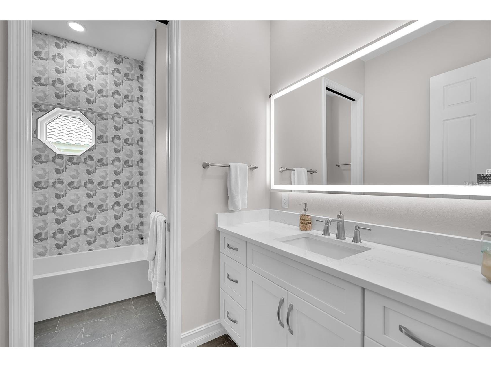 8986 Bloomfield Boulevard Sarasota FL 34238 A4698281 image30