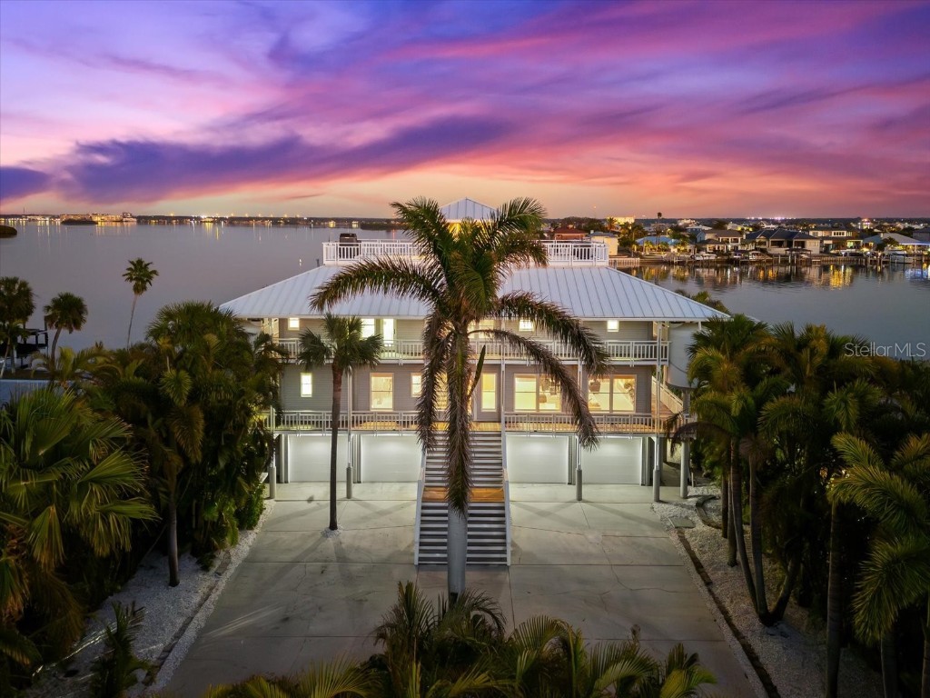 899 Bay Esplanade Clearwater Beach FL 33767 - CLEARWATER INTRACOASTAL TB8338774 image1
