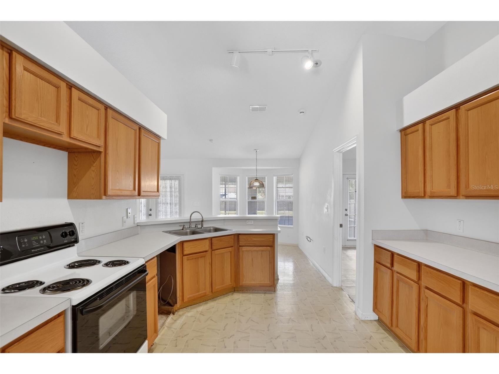 899 S Thacker Avenue Kissimmee FL 34741 O6387526 image3