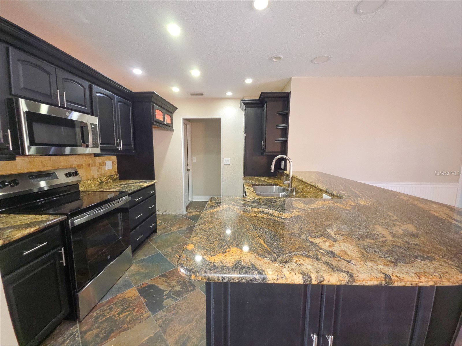 8990 123rd Way Seminole FL 33772 TB8509164 image7