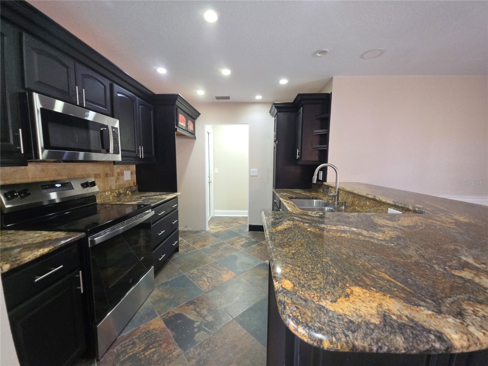 8990 123rd Way Seminole FL 33772 TB8509164 image9
