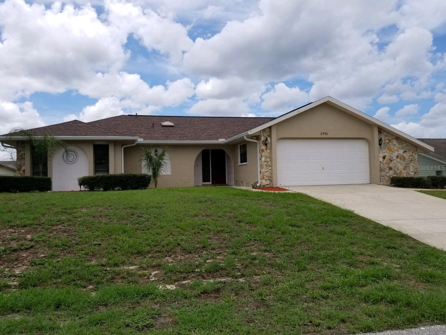 8992 Hernando Way Weeki Wachee FL 34613 TB8464650 image1