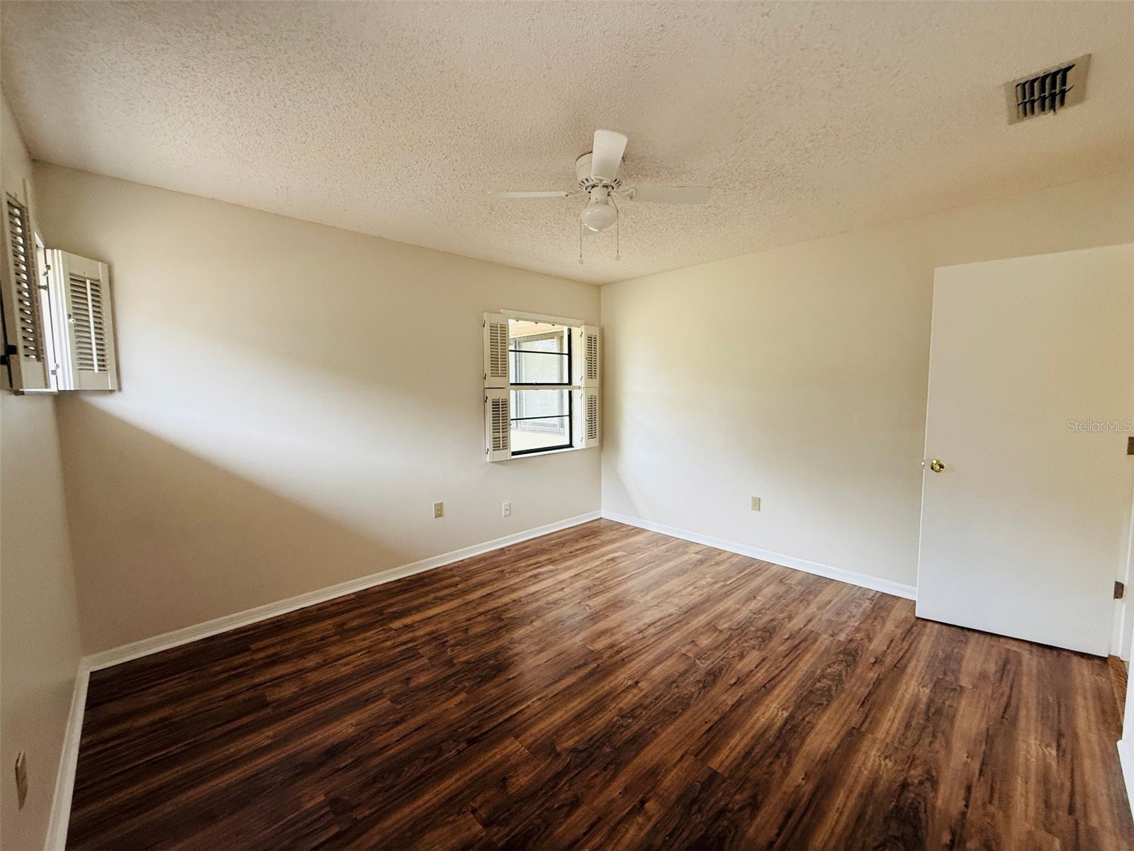 8992 Hernando Way Weeki Wachee FL 34613 TB8464650 image12