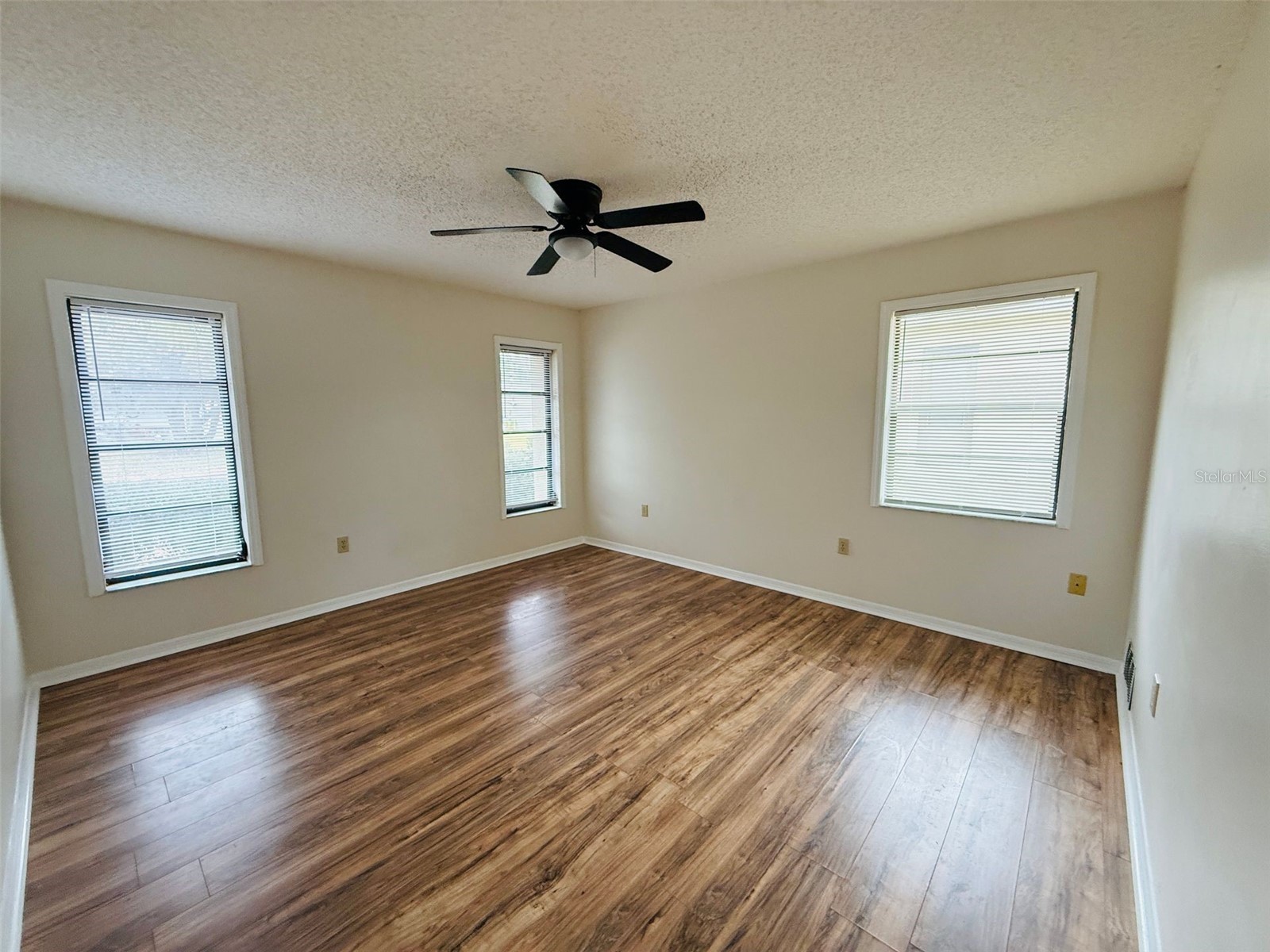 8992 Hernando Way Weeki Wachee FL 34613 TB8464650 image15
