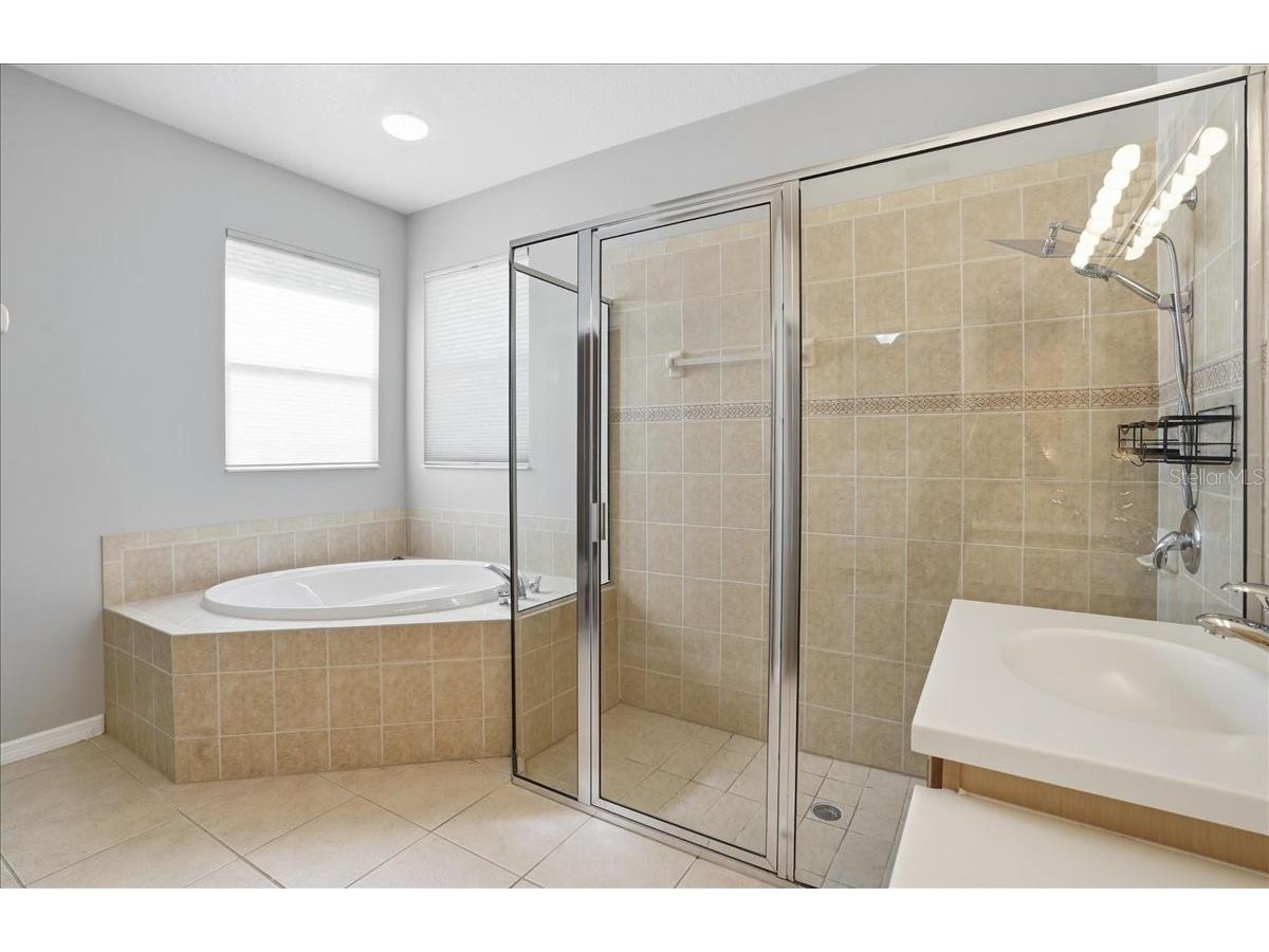 8997 Stone Harbour Loop Bradenton FL 34212 A4678400 image32