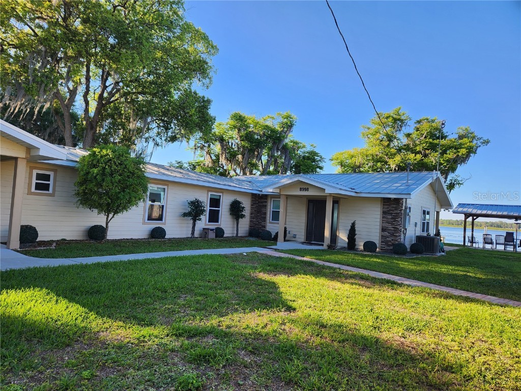 8998 W Lakeview Court Crystal River FL 34428 - LAKE ROUSSEAU G5071412 image1