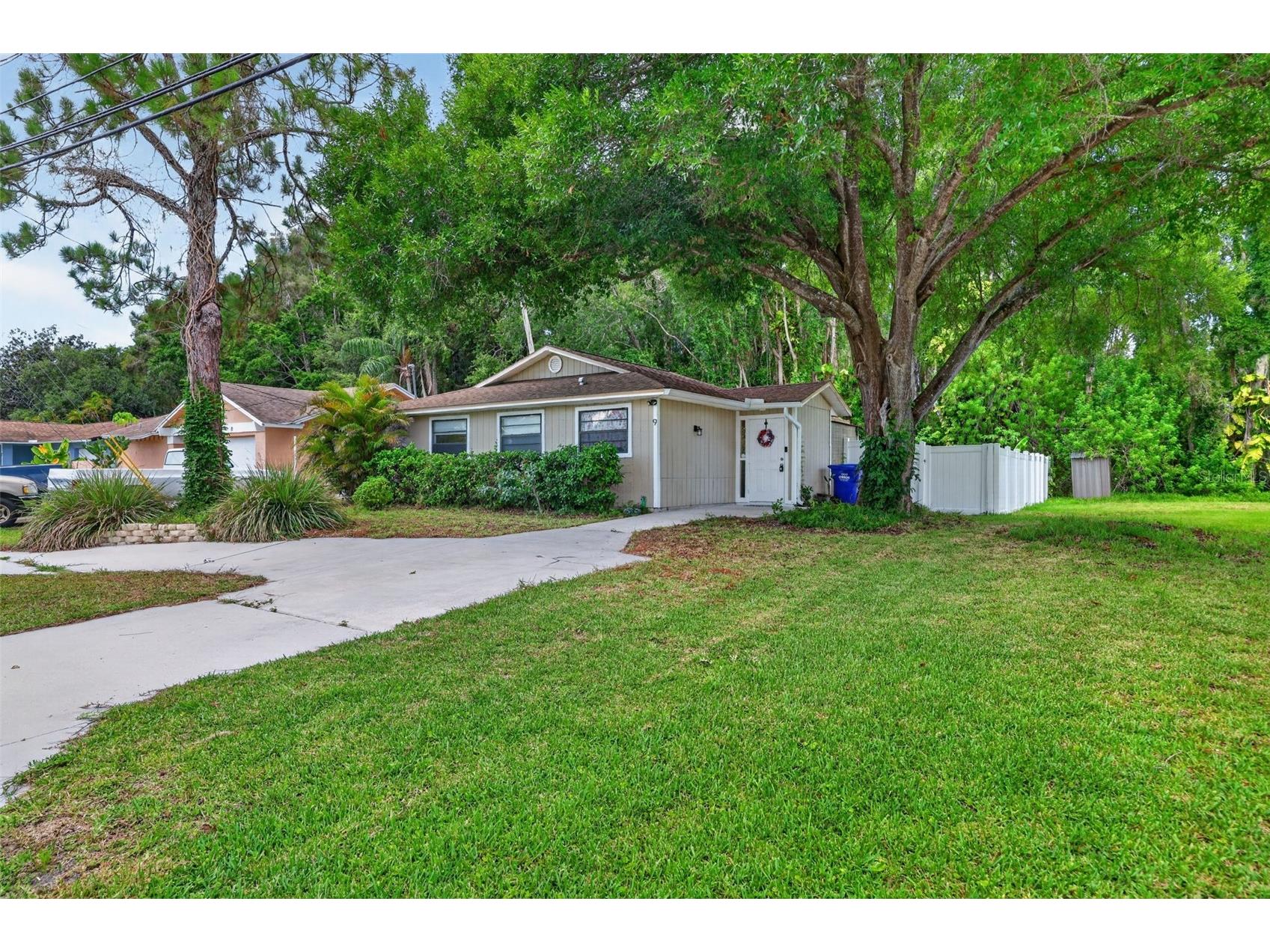9 Freshwater Drive Palm Harbor FL 34684 TB8526277 image1