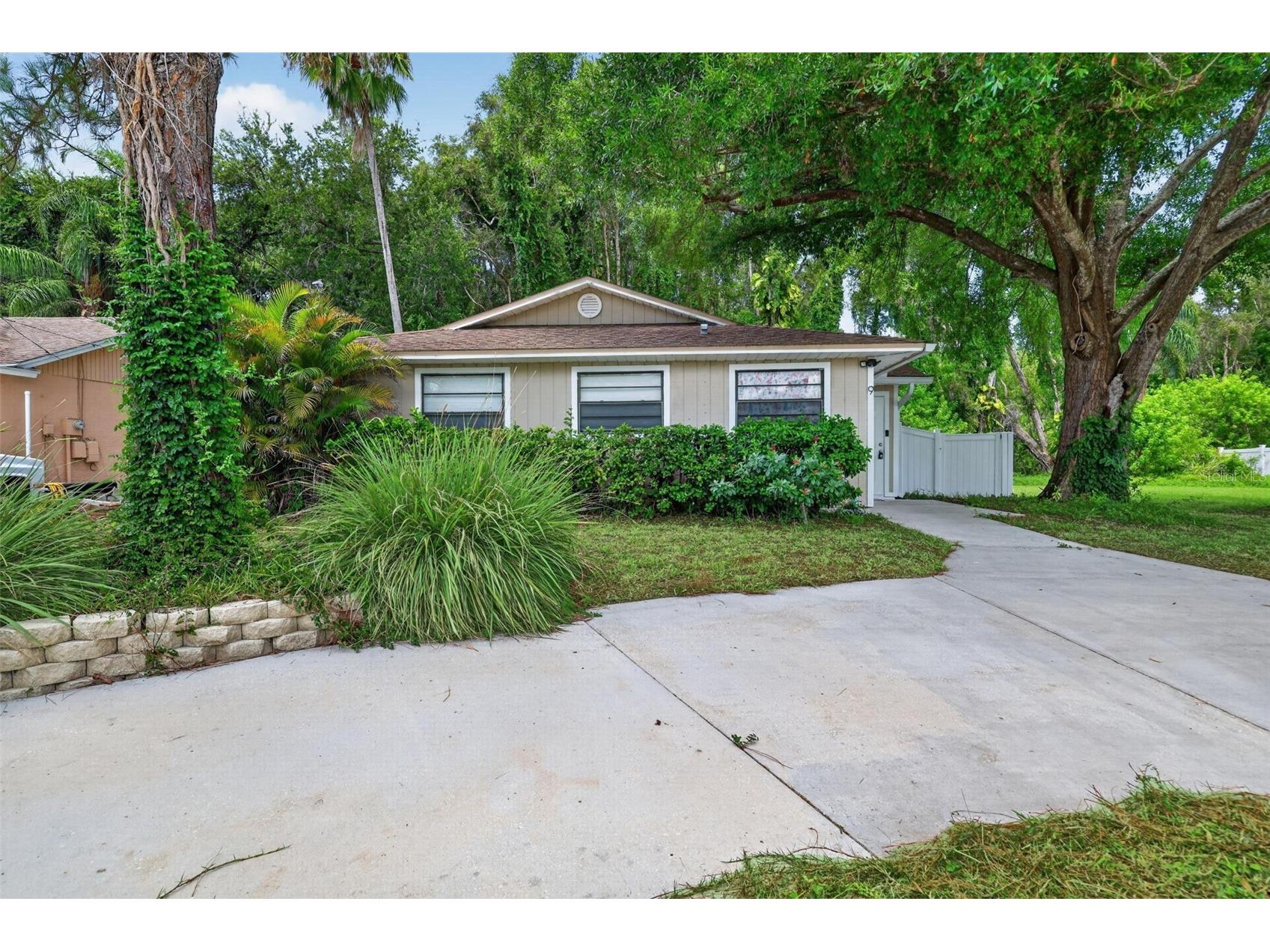 9 Freshwater Drive Palm Harbor FL 34684 TB8526277 image3