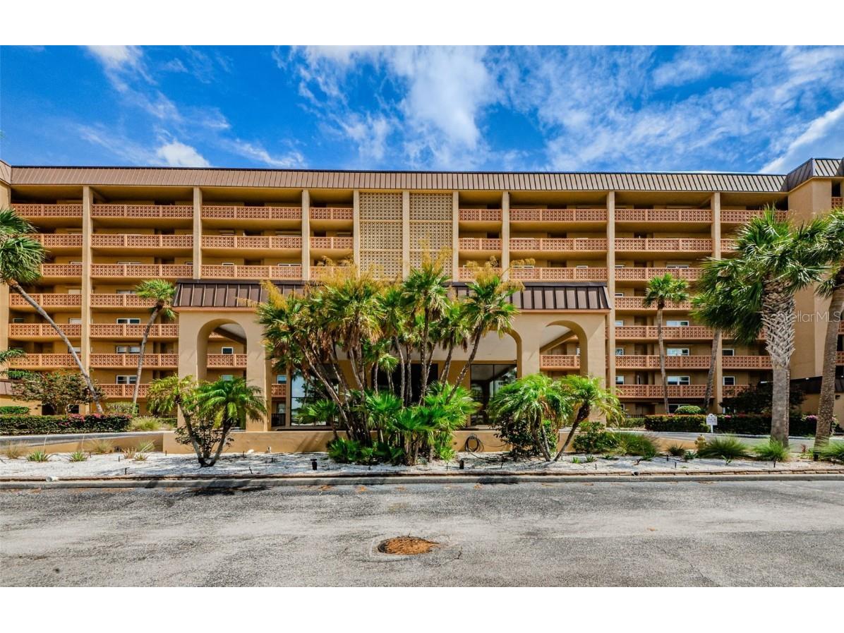 9 Haig Place #303 Dunedin FL 34698 U8203090 image1
