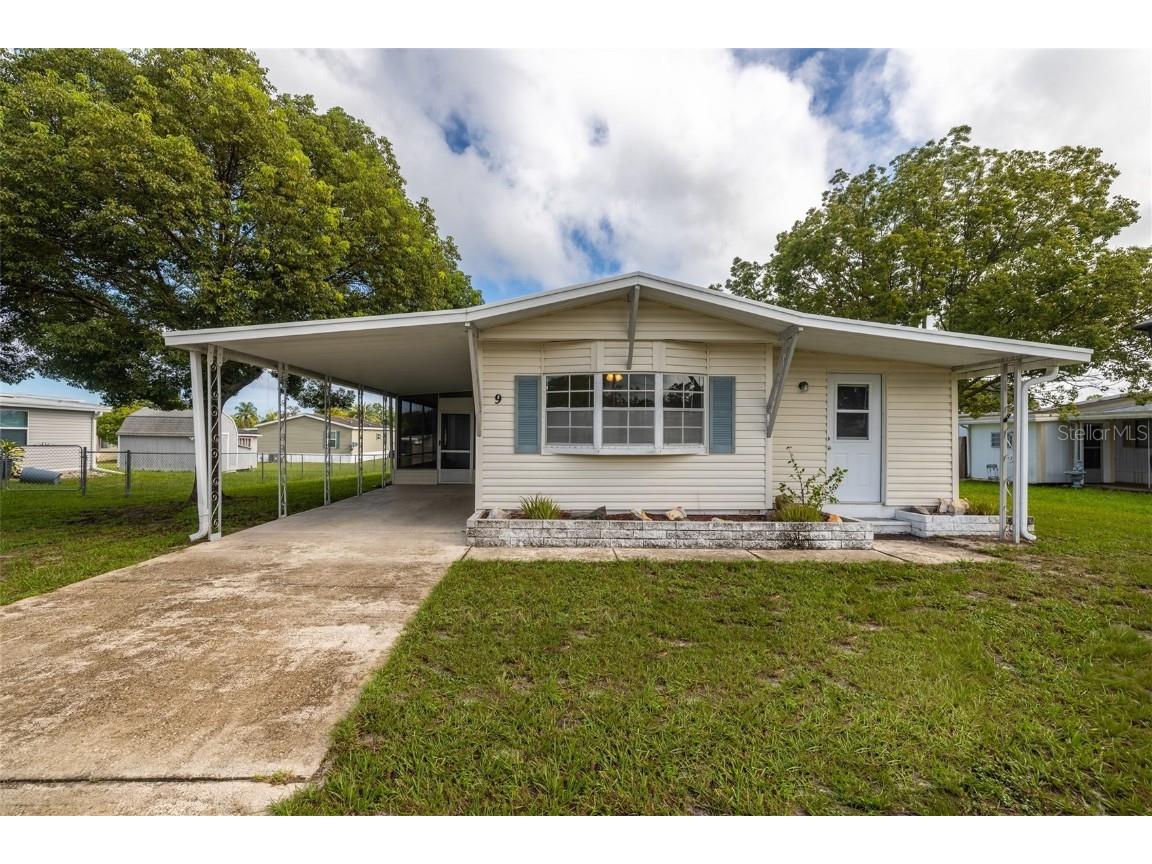 9 Maplehurst Avenue Debary FL 32713 V4944690 image1