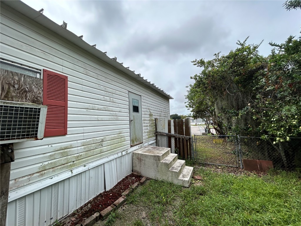 9 Pinewood Court South Daytona FL 32119 O6241420 image1