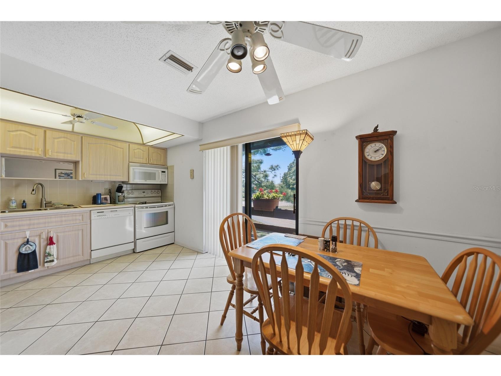 9 Quails Run Boulevard #12 Englewood FL 34223 D6146412 image6