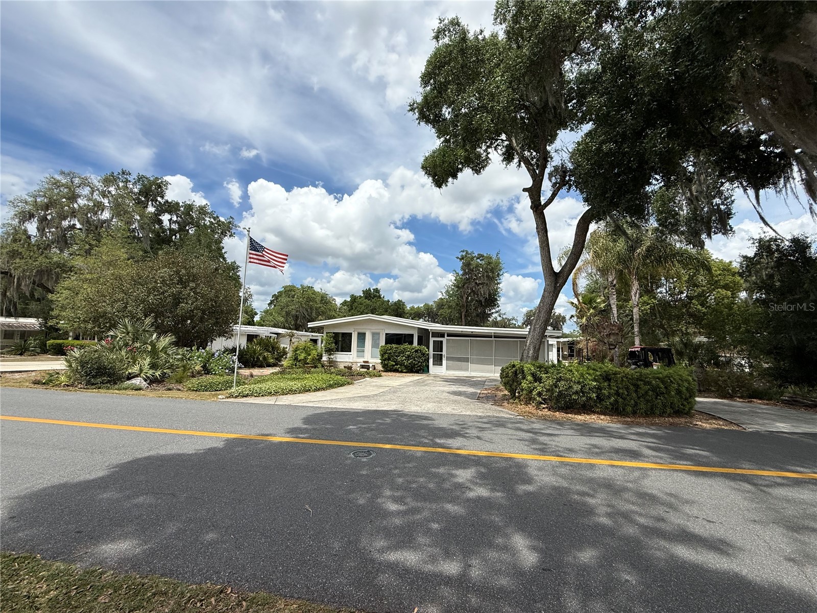 9 S Bobwhite Road Wildwood FL 34785 - LAKE OKAHUMPKA G5111106 image2