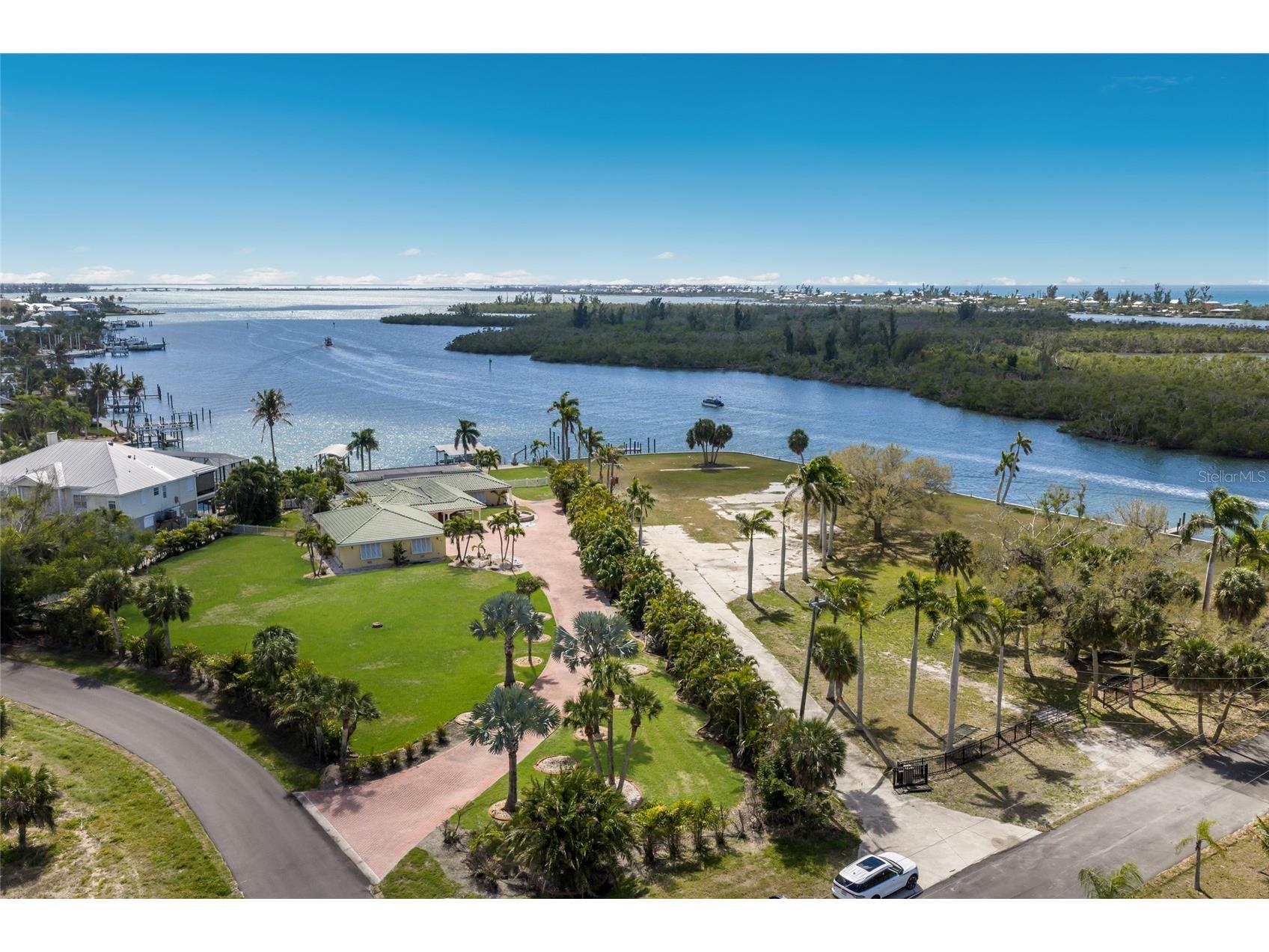90 Buccaneer Bend Placida FL 33946 - INTRACOASTAL WATERWAY D6146570 image2