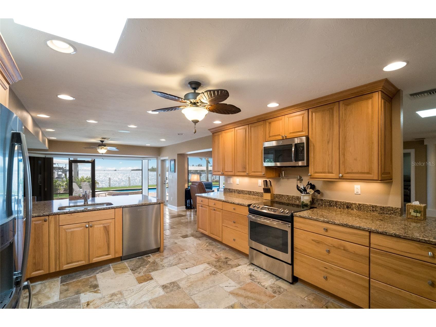 90 Buccaneer Bend Placida FL 33946 - INTRACOASTAL WATERWAY D6146570 image23