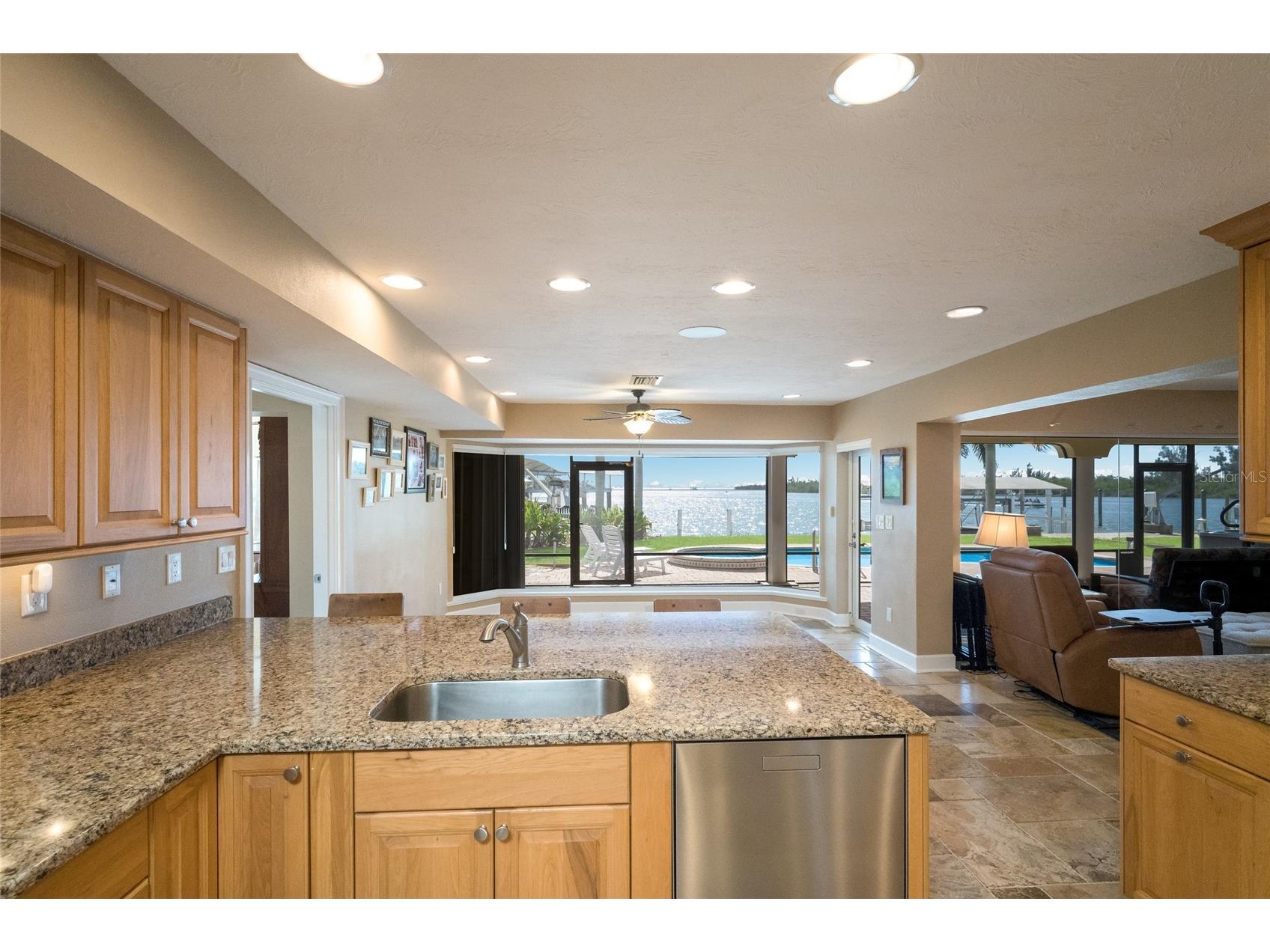 90 Buccaneer Bend Placida FL 33946 - INTRACOASTAL WATERWAY D6146570 image24
