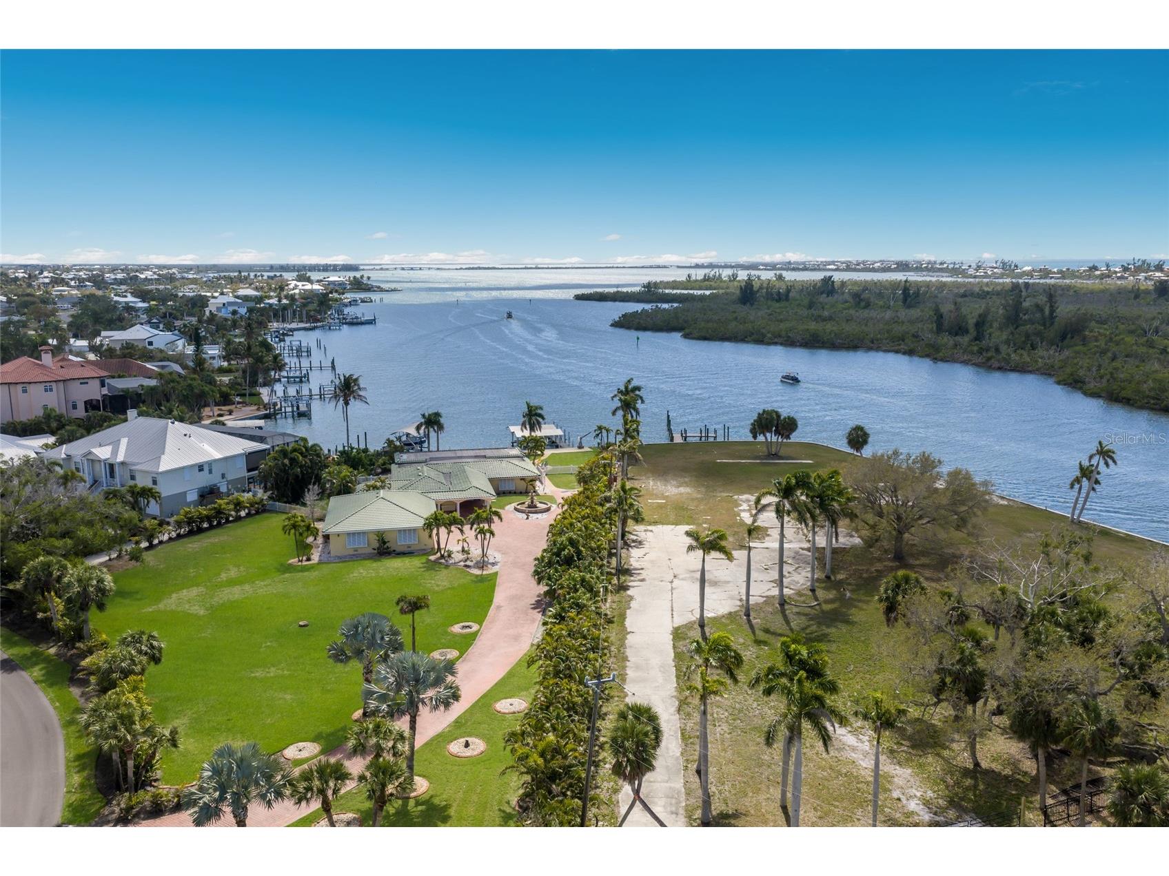 90 Buccaneer Bend Placida FL 33946 - INTRACOASTAL WATERWAY D6146570 image4