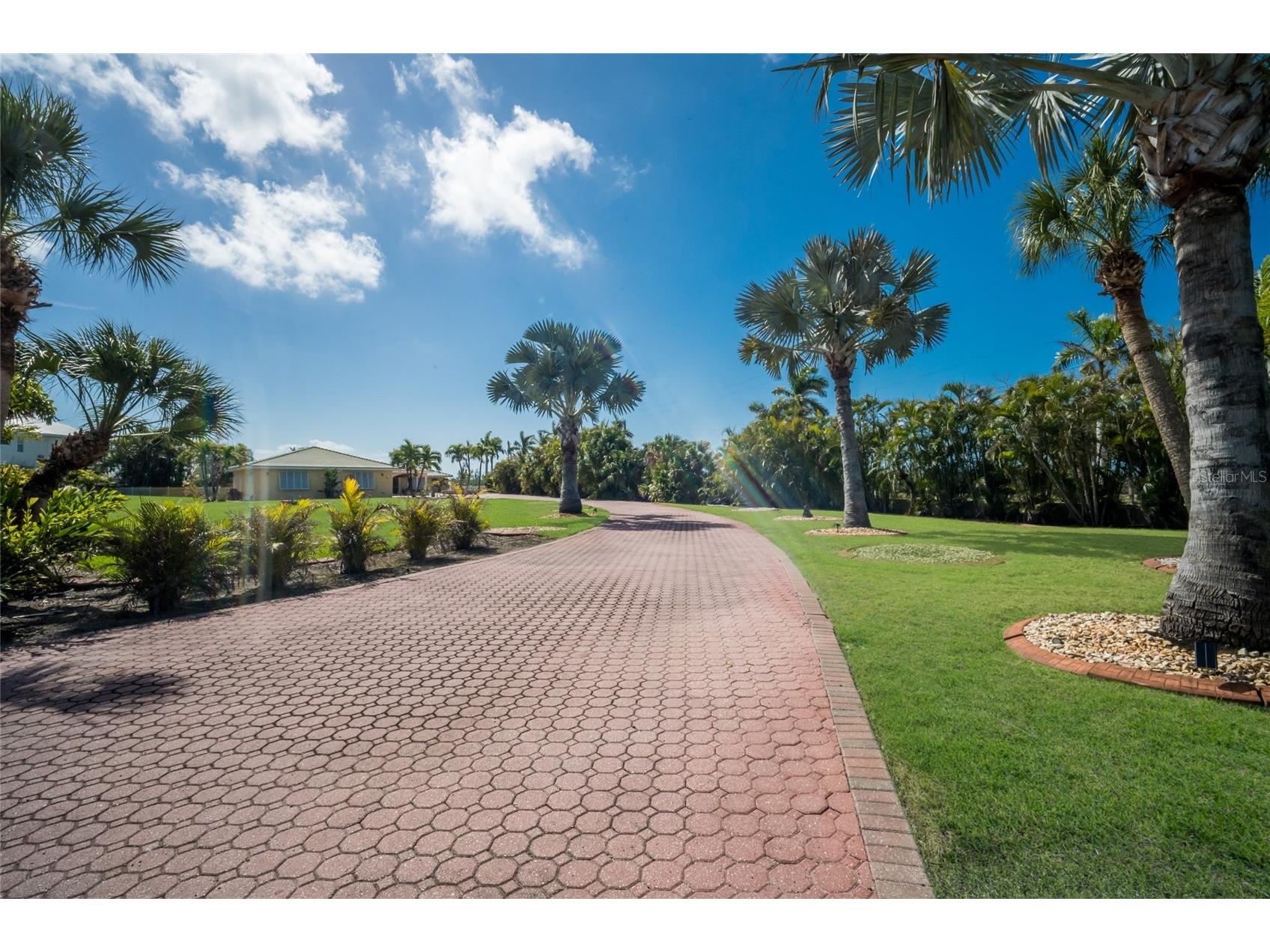 90 Buccaneer Bend Placida FL 33946 - INTRACOASTAL WATERWAY D6146570 image8
