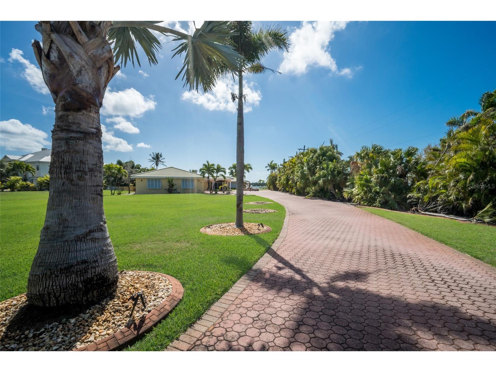 90 Buccaneer Bend Placida FL 33946 - INTRACOASTAL WATERWAY D6146570 image9