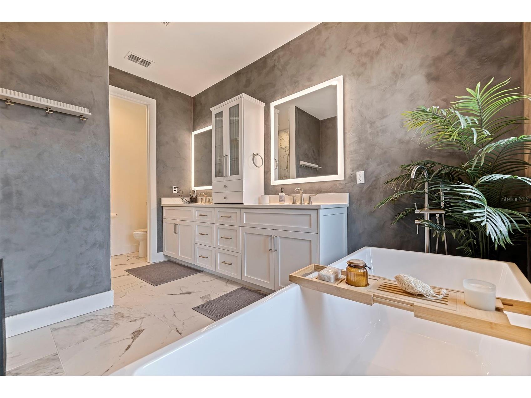 90 Columbia Drive #2 Tampa FL 33606 TB8417512 image19