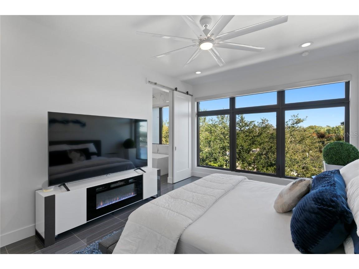 90 Columbia Drive #3 Tampa FL 33606 TB8446720 image38