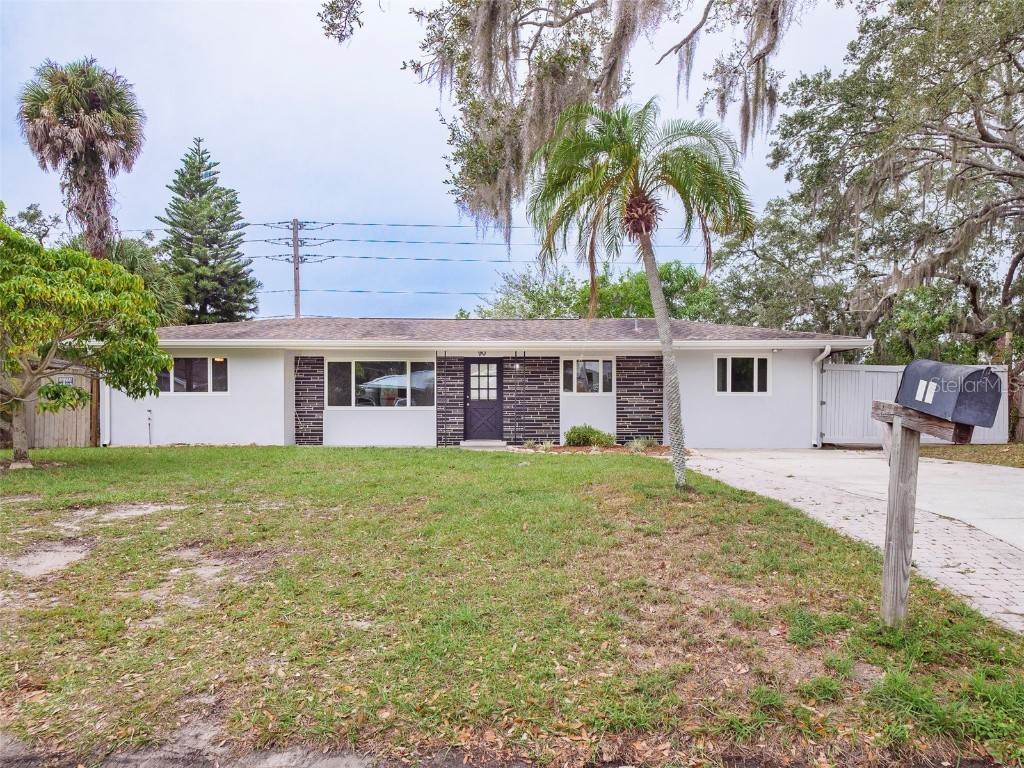 90 Golden Sands Drive Sarasota FL 34232 T3491843 image1