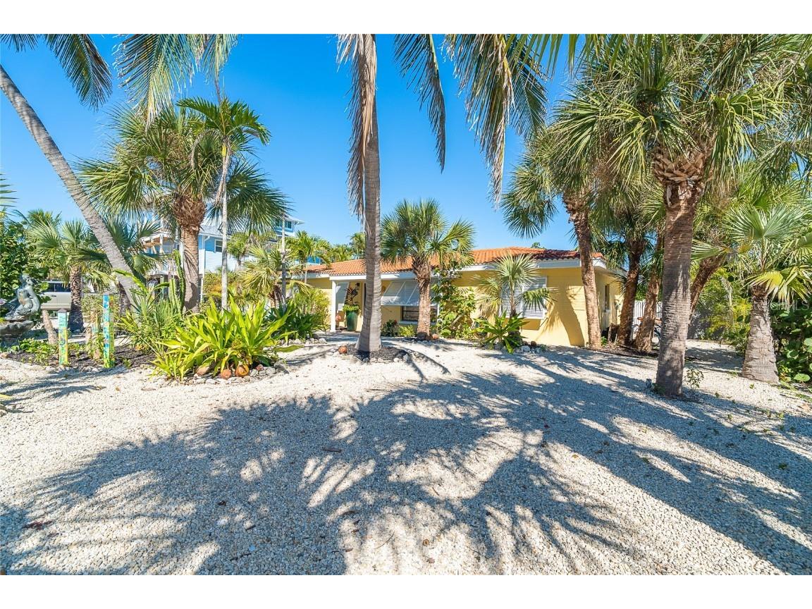 90 N Gulf Boulevard Placida FL 33946 D6144782 image1