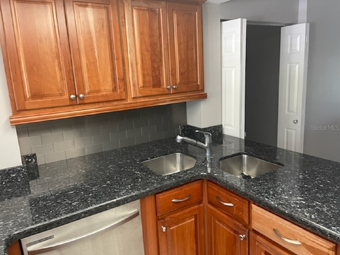 90 S Highland Avenue #1 Tarpon Springs FL 34689 TB8527589 image7