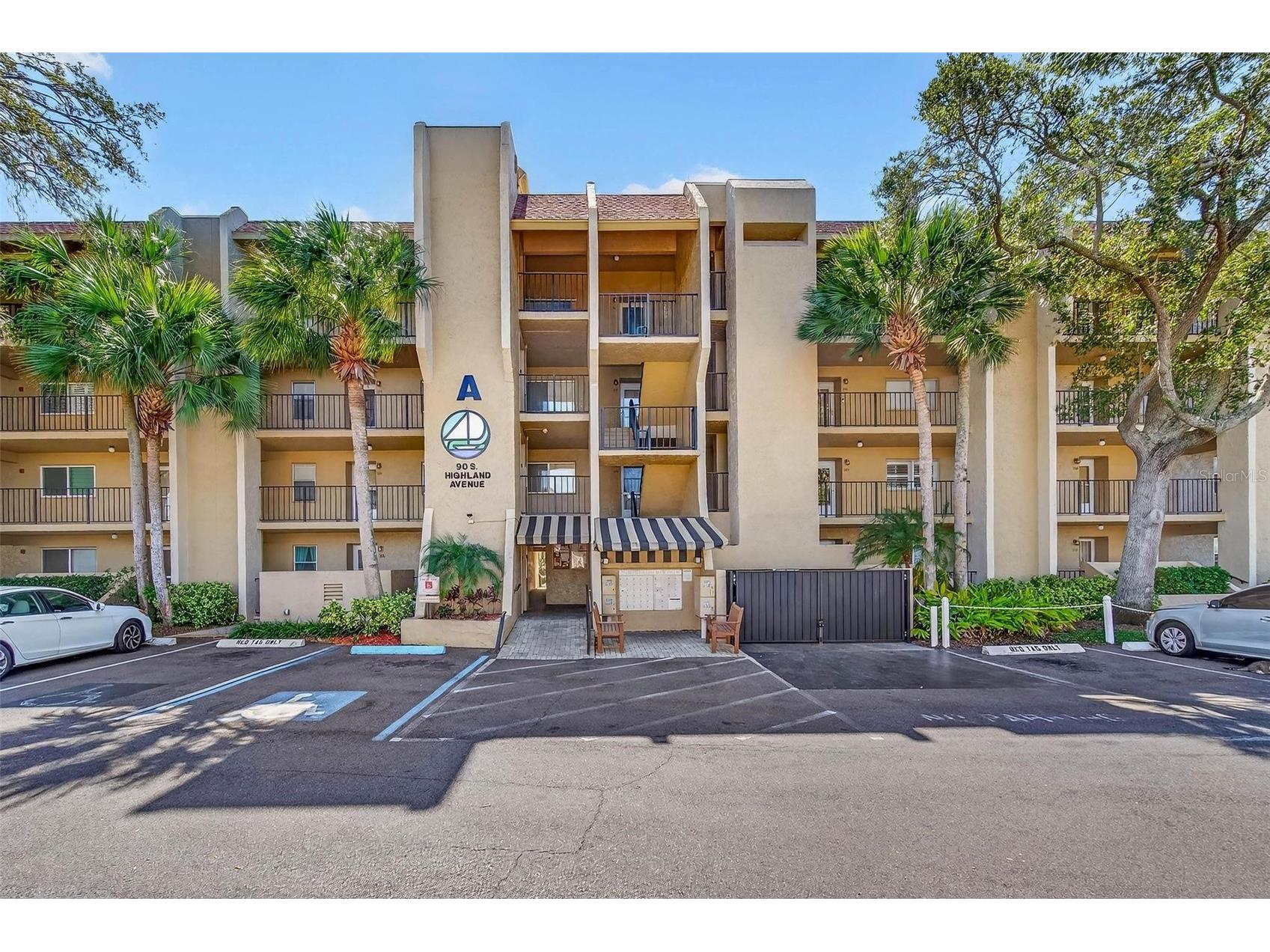 90 S Highland Avenue #102 Tarpon Springs FL 34689 - LAKE TARPON TB8480376 image1