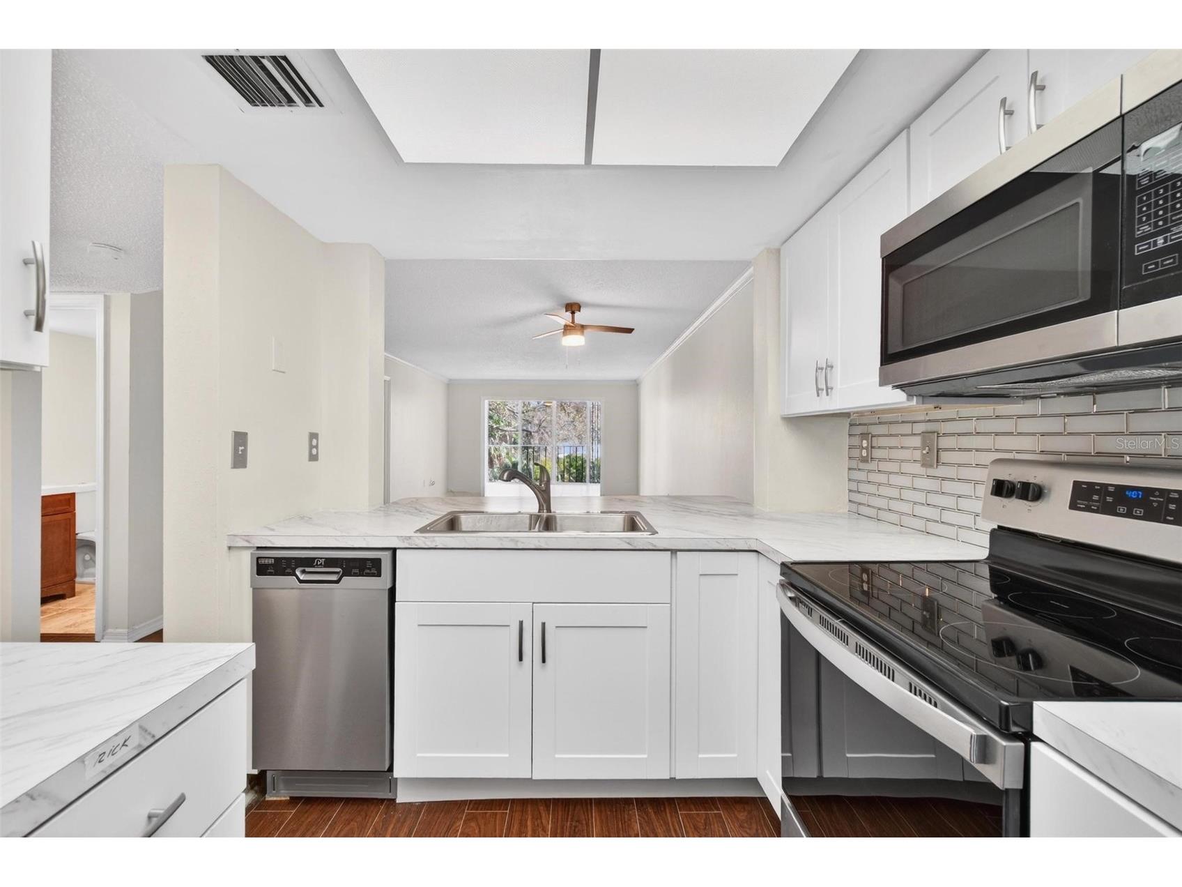 90 S Highland Avenue #102 Tarpon Springs FL 34689 - LAKE TARPON TB8480376 image6