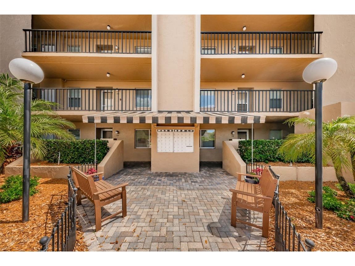 90 S Highland Avenue #118 Tarpon Springs FL 34689 - LAKE TARPON U8145343 image1