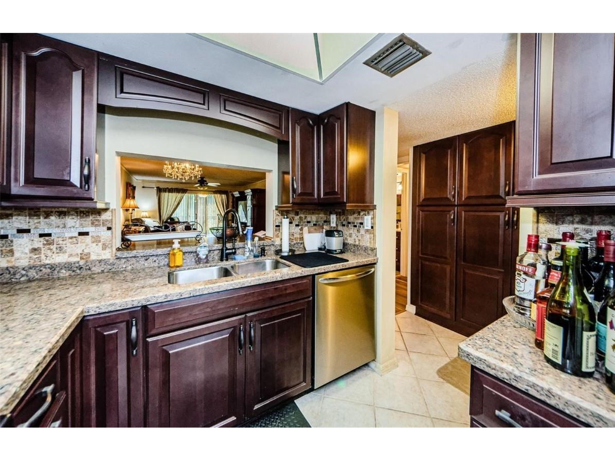 90 S Highland Avenue #214 Tarpon Springs FL 34689 TB8410391 image6