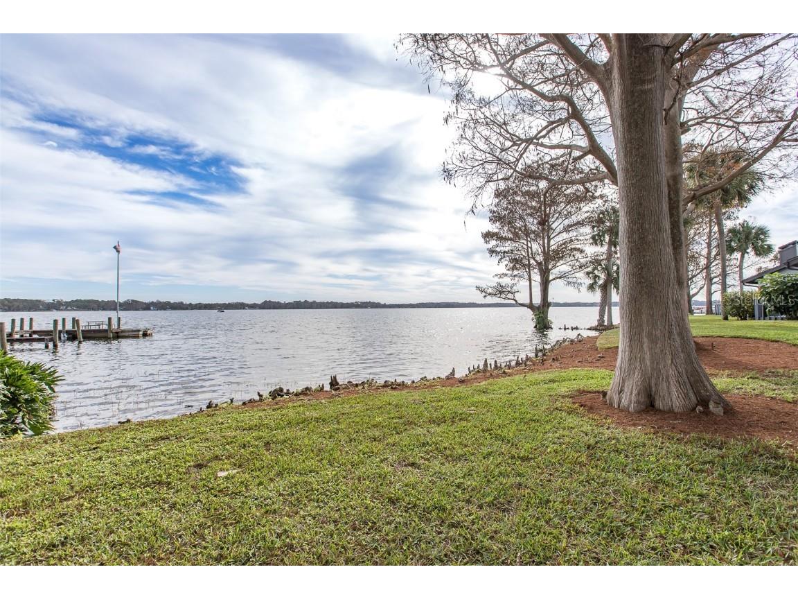 90 S Highland Avenue #9 Tarpon Springs FL 34689 - LAKE TARPON W7861702 image1