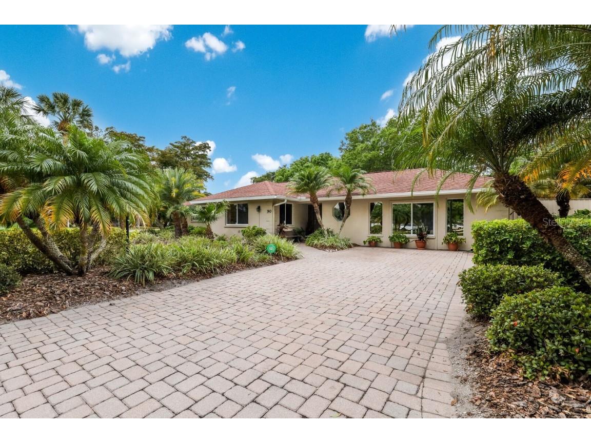 90 S Jefferson Avenue Sarasota FL 34237 A4562458 image1