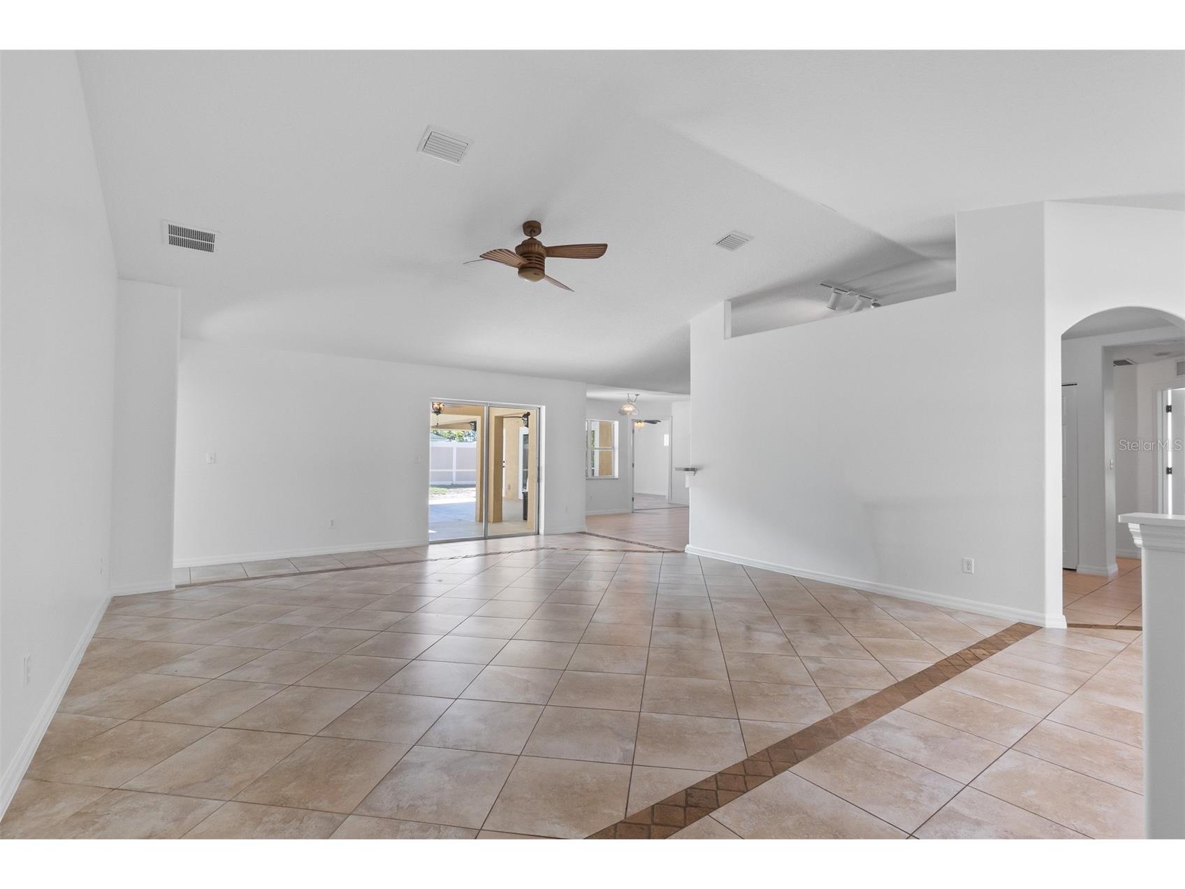 90 Universial Trail Palm Coast FL 32164 FC317735 image8
